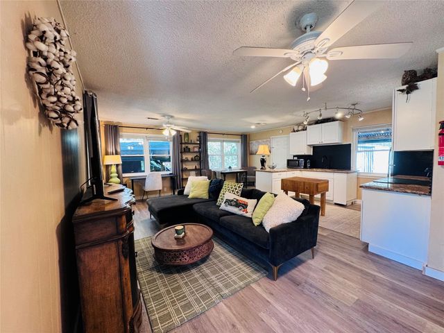 140 Sharon Lane, Livingston, TX 77351