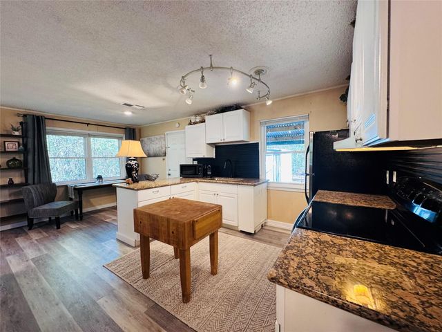 140 Sharon Lane, Livingston, TX 77351