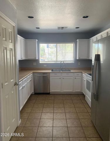 1292 E CLIFTON Avenue, Gilbert, AZ 85295