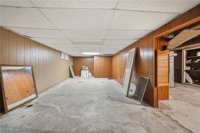 614 Whitney Road, Conneaut, OH 44030