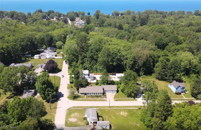614 Whitney Road, Conneaut, OH 44030