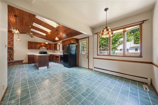 614 Whitney Road, Conneaut, OH 44030