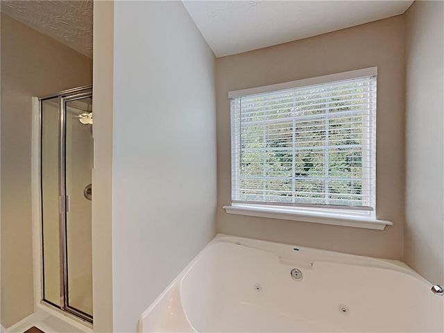 825 Roxfield Court, Buford, GA 30518