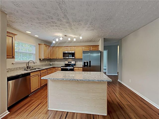 825 Roxfield Court, Buford, GA 30518