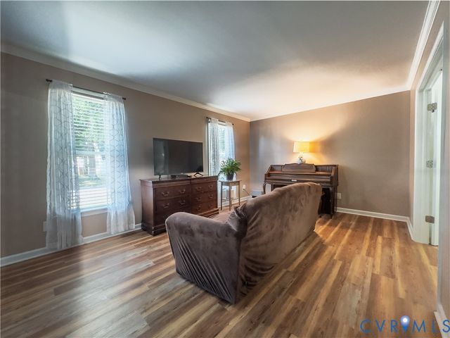 932 Germar Ct, Colonial Heights, VA 23834