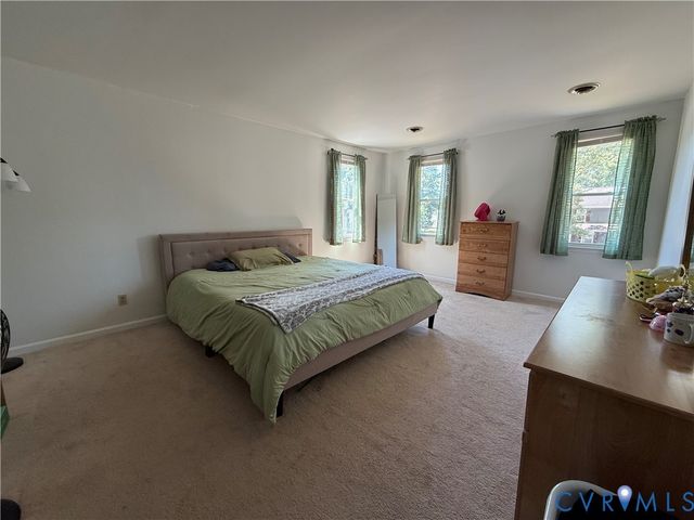 932 Germar Ct, Colonial Heights, VA 23834