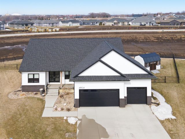4904 Cohen Court, Cedar Falls, IA 50613