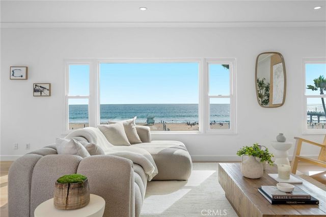 1016 The Strand, Manhattan Beach, CA 90266