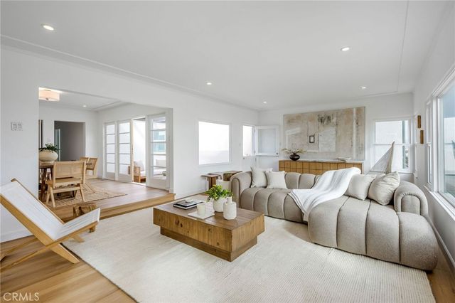 1016 The Strand, Manhattan Beach, CA 90266