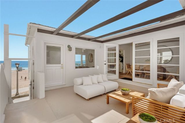 1016 The Strand, Manhattan Beach, CA 90266