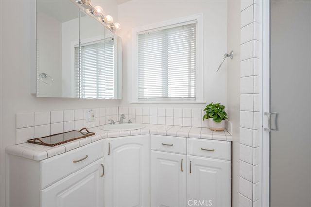 1016 The Strand, Manhattan Beach, CA 90266