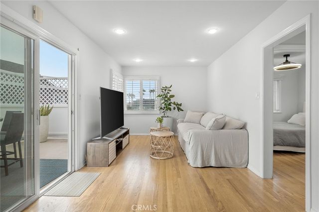 1016 The Strand, Manhattan Beach, CA 90266