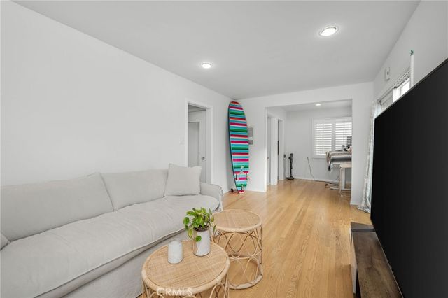 1016 The Strand, Manhattan Beach, CA 90266