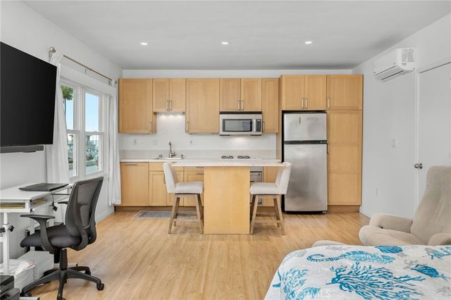 1016 The Strand, Manhattan Beach, CA 90266