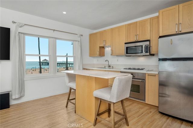 1016 The Strand, Manhattan Beach, CA 90266