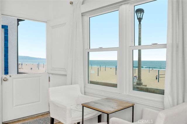 1016 The Strand, Manhattan Beach, CA 90266