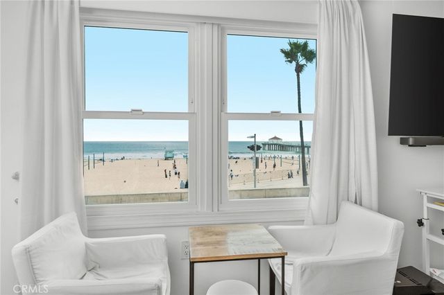 1016 The Strand, Manhattan Beach, CA 90266