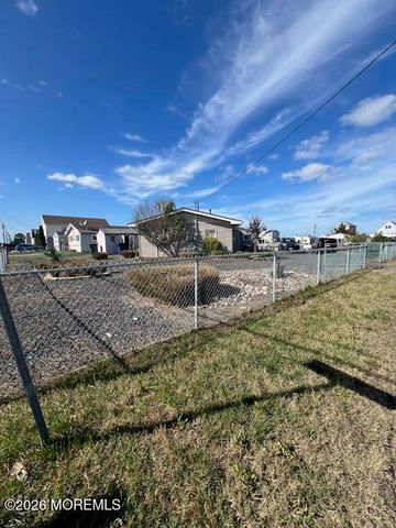 2 W Susquehanna Drive, Little Egg Harbor, NJ 08087