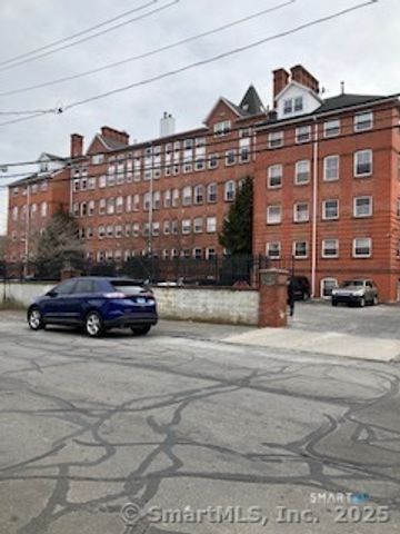 75 Wheeler Avenue 205, Bridgeport, CT 06606