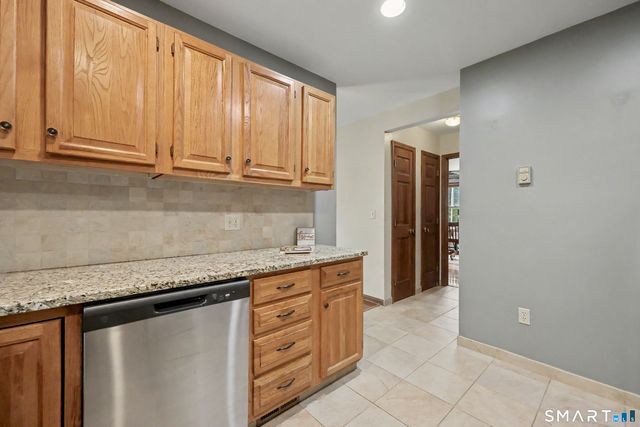 8 Apple Blossom Lane, Danbury, CT 06811