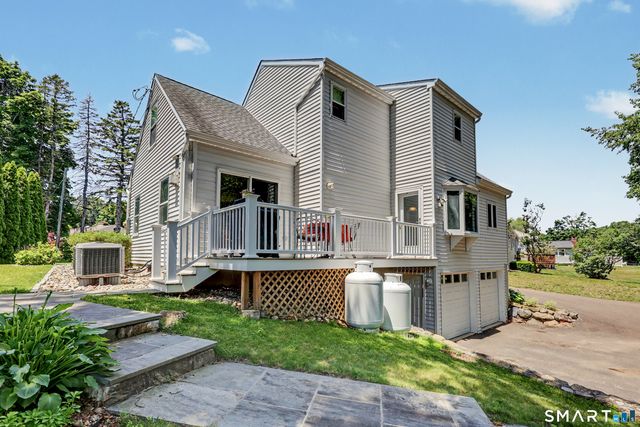8 Apple Blossom Lane, Danbury, CT 06811