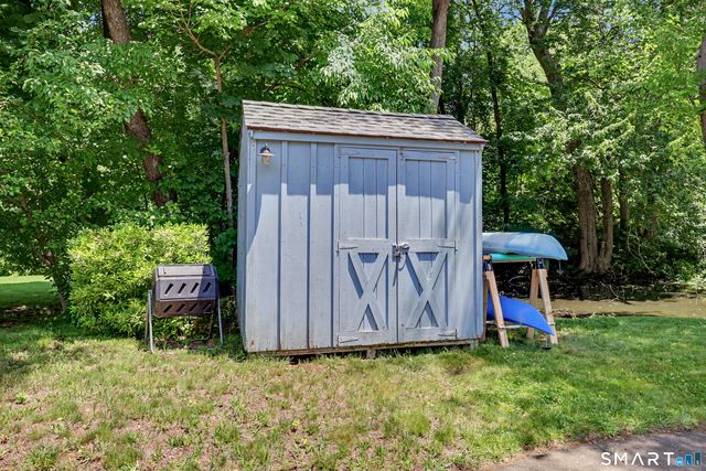 8 Apple Blossom Lane, Danbury, CT 06811