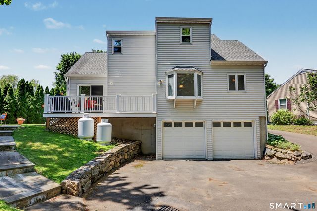 8 Apple Blossom Lane, Danbury, CT 06811