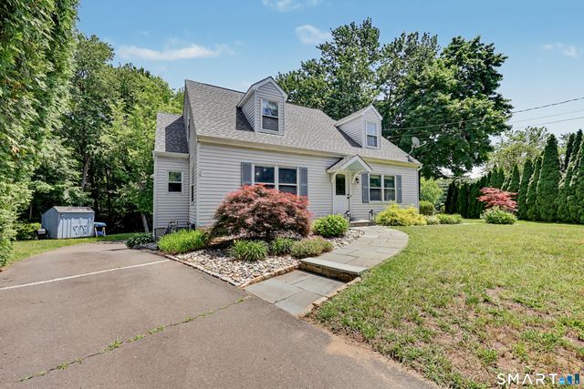 8 Apple Blossom Lane, Danbury, CT 06811
