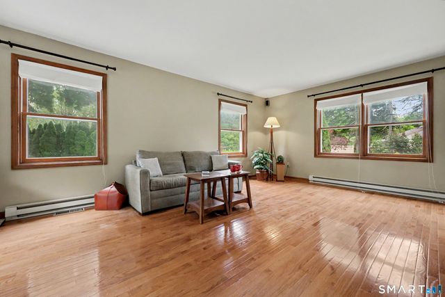 8 Apple Blossom Lane, Danbury, CT 06811