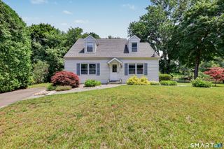 8 Apple Blossom Lane, Danbury, CT 06811