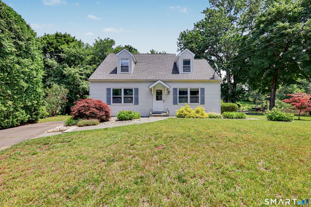 8 Apple Blossom Lane, Danbury, CT 06811
