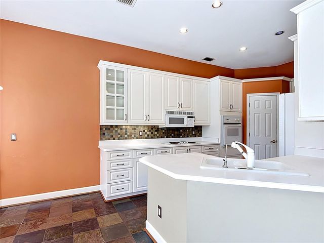 3880 HUNTERS ISLE DRIVE, Orlando, FL 32837