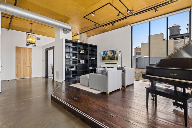 750 S 2nd Street 801, Minneapolis, MN 55401