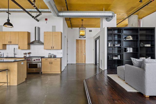 750 S 2nd Street 801, Minneapolis, MN 55401