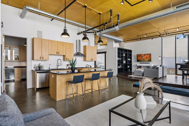 750 S 2nd Street 801, Minneapolis, MN 55401