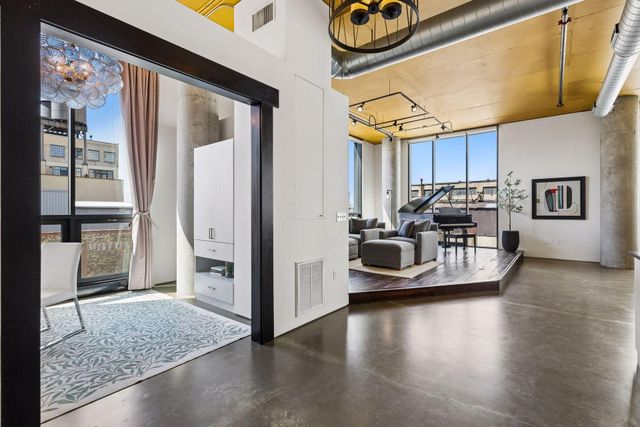 750 S 2nd Street 801, Minneapolis, MN 55401