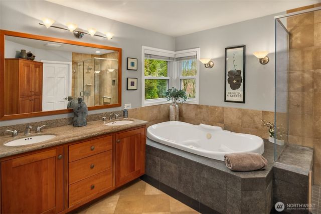 23970 SE 40th Place, Sammamish, WA 98029