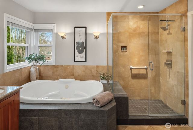 23970 SE 40th Place, Sammamish, WA 98029