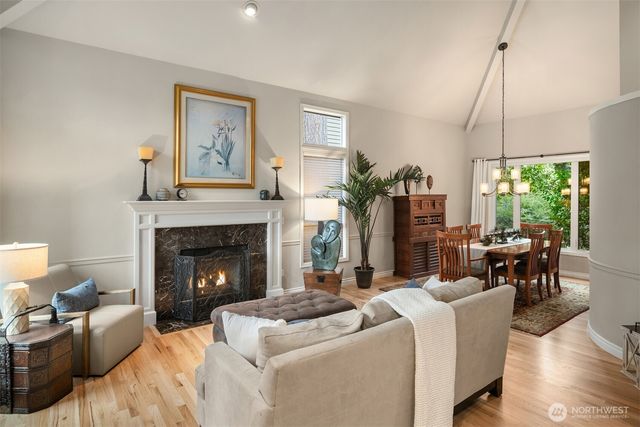 23970 SE 40th Place, Sammamish, WA 98029