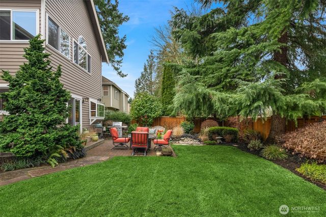 23970 SE 40th Place, Sammamish, WA 98029