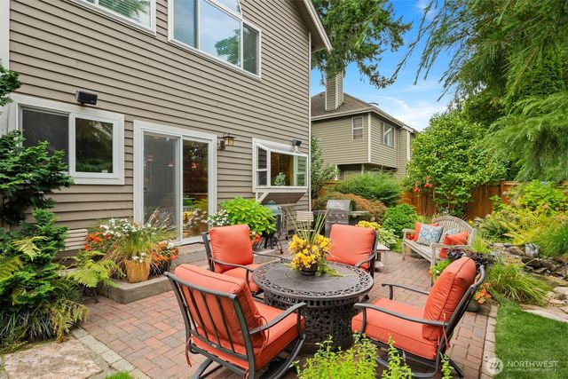 23970 SE 40th Place, Sammamish, WA 98029