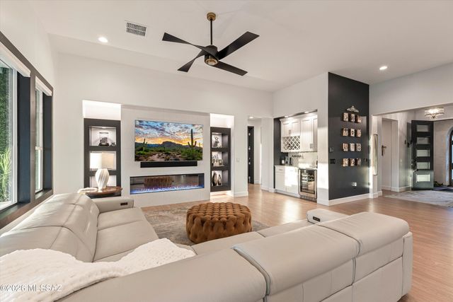 32376 S Cattle Trail, Oracle, AZ 85623