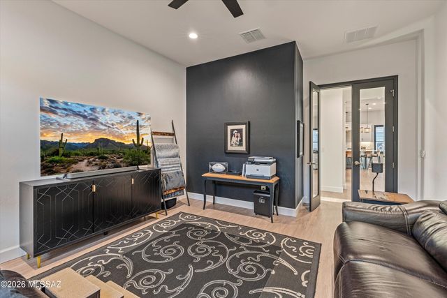 32376 S Cattle Trail, Oracle, AZ 85623