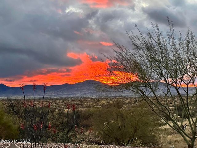 32376 S Cattle Trail, Oracle, AZ 85623