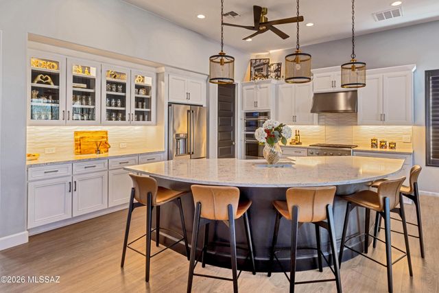 32376 S Cattle Trail, Oracle, AZ 85623