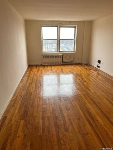 222-89 Braddock Avenue 6B, Bellerose, NY 11426