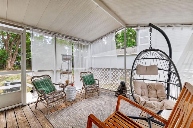 5537 LAKE STREET, Mount Dora, FL 32757