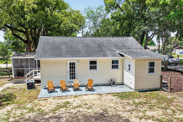 5537 LAKE STREET, Mount Dora, FL 32757