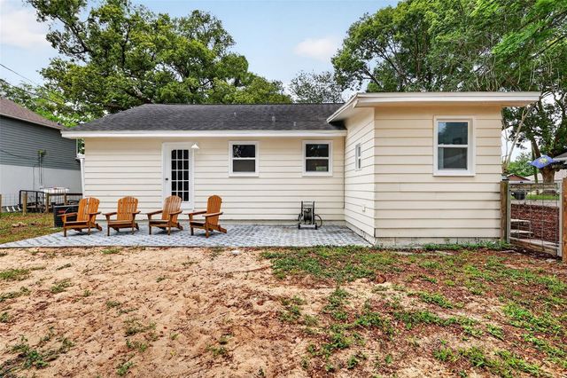 5537 LAKE STREET, Mount Dora, FL 32757
