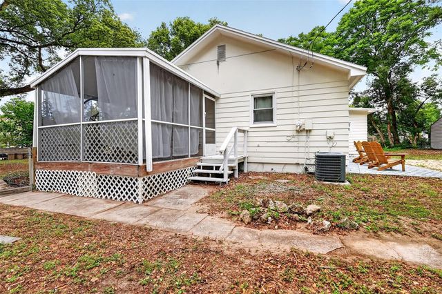5537 LAKE STREET, Mount Dora, FL 32757